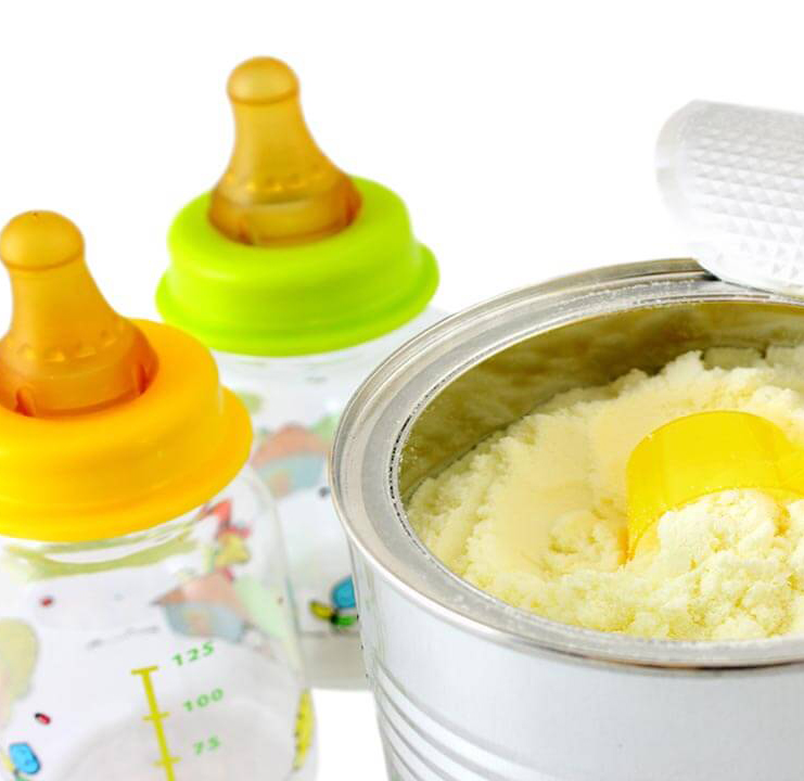 آیا نوزاد با خوردن شیر خشک راحت تر می خوابد؟